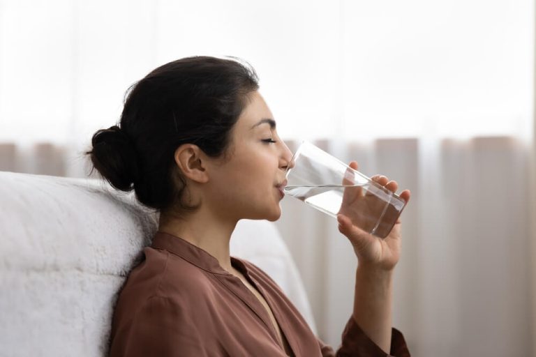 Apakah Minum Air Hangat Bisa Menurunkan Kadar Kolesterol
