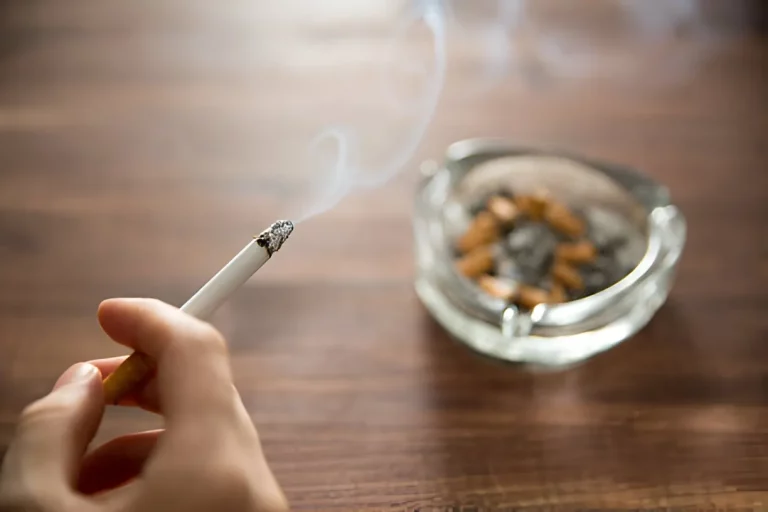 bahaya merokok untuk penderita asam lambung