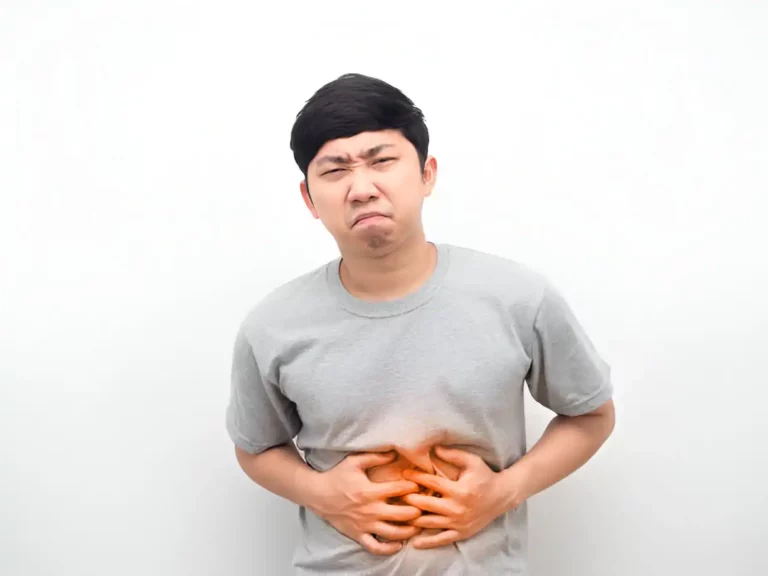sakit perut bagian atas