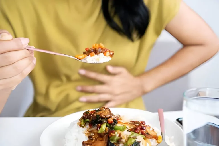 sakit perut setelah makan
